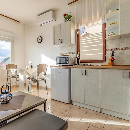Gorgeous In With Wifi Apartman