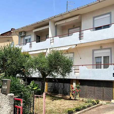 Apartment Gorgeous In With Wifi Medulin